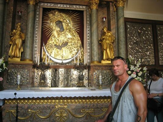  ,   Tomas, 55 ,   