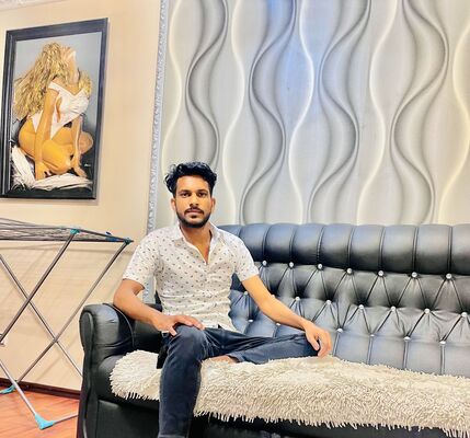 ,   Manish, 26 ,   ,   