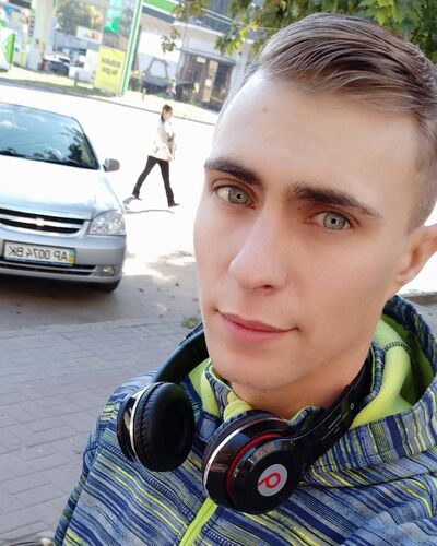  ,   Denis, 25 ,   ,   