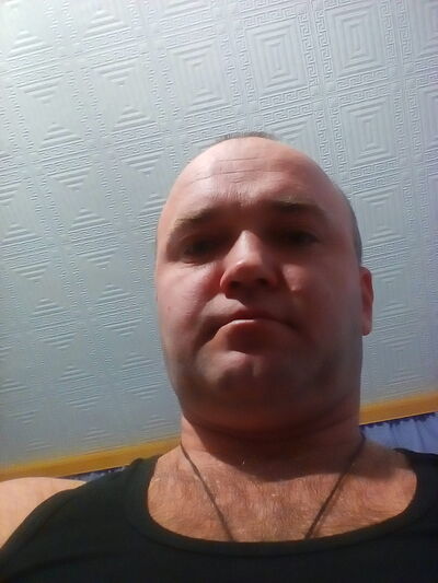  ,   Vova, 47 ,  