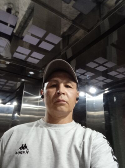  ,   Vitaly, 41 ,   c 
