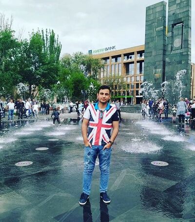  ,   Hrach, 25 ,   , 