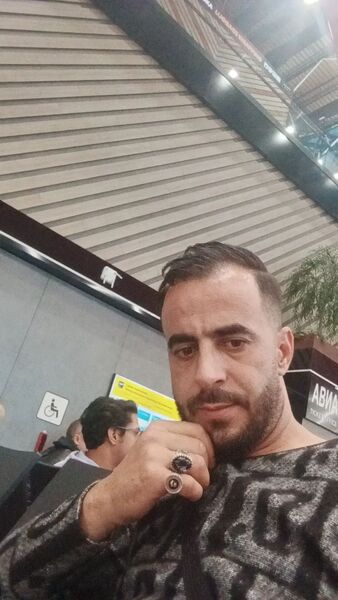  ,   Nassim, 38 ,   ,   