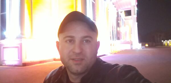  ,   Namiq, 37 ,  