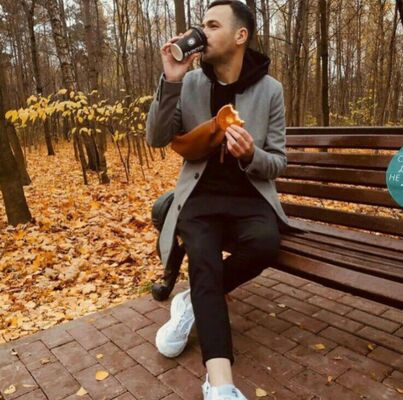  ,   Denis, 37 ,   