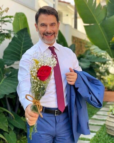  ,   Dimitri, 43 ,   c 
