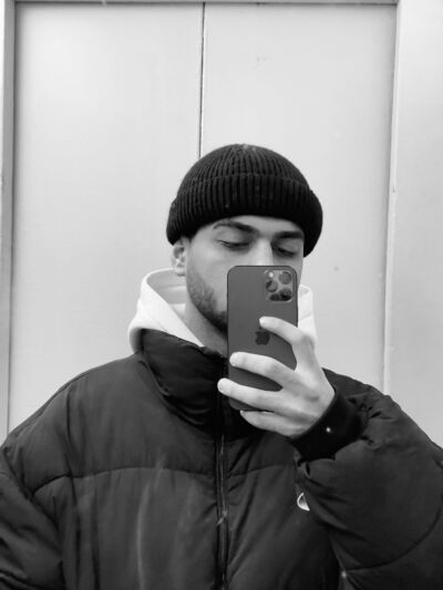 ,   Alex, 22 ,  