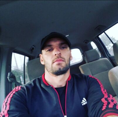  --,   Murad, 37 ,     , c , 