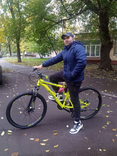  elm park,   Osama, 41 ,   ,   