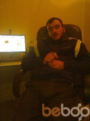  ,   Maxo, 36 ,  
