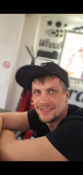  ,   Andy, 37 ,   ,   