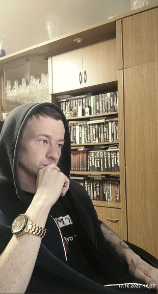  --,   Anton, 32 ,   ,   , c , 