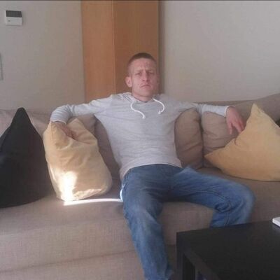  ,   Tomas, 34 ,   ,   