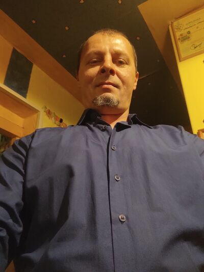  ,   Denis, 41 ,   ,   