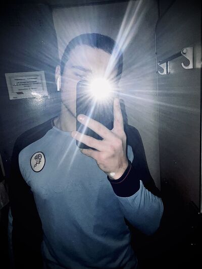  -,   Denis, 23 ,   ,   , c , 