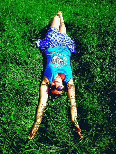  ,   Elena, 32 ,  