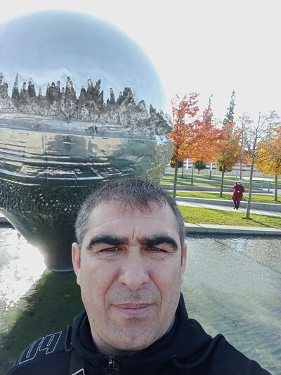  ,   Igor, 42 ,   ,   