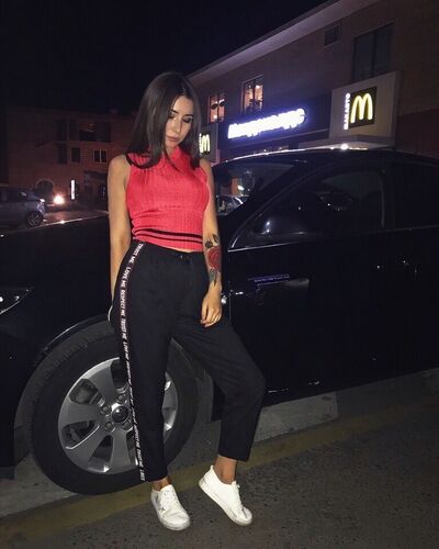  ,   Leyla, 24 ,   ,   , c 