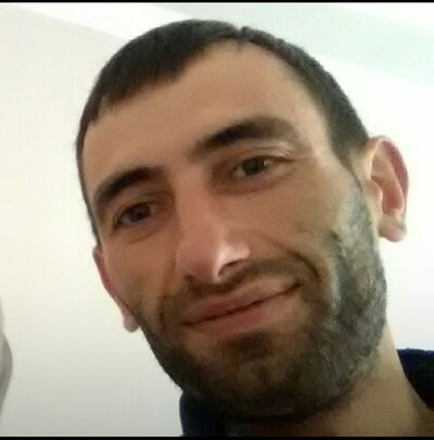  ,   Artur, 37 ,   ,   