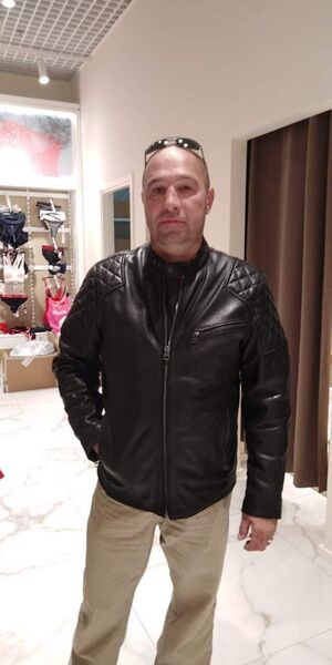  ,   Viktor, 55 ,   ,   