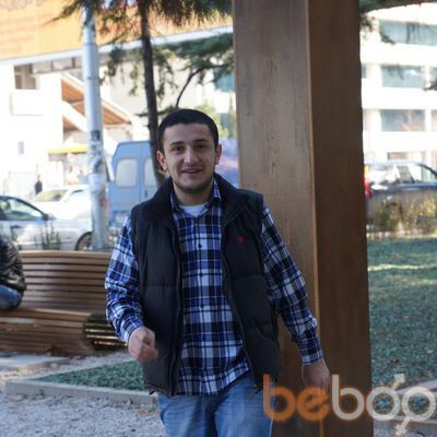  ,   Gio, 32 ,   