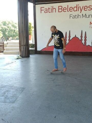  ,   Ali, 44 ,     , c 
