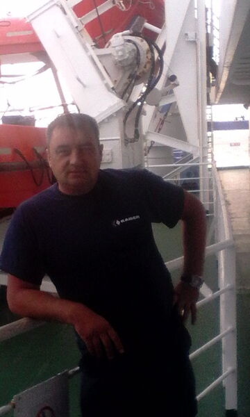 ,   Valentin, 52 ,   