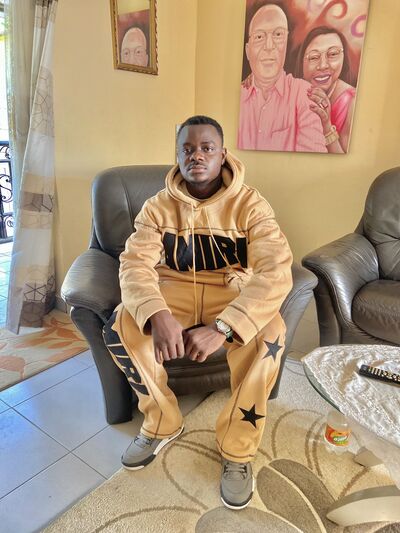  ,   Christobal, 27 ,   ,   , c 