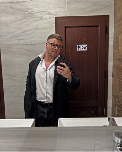  ,   Cristi, 20 ,   ,   