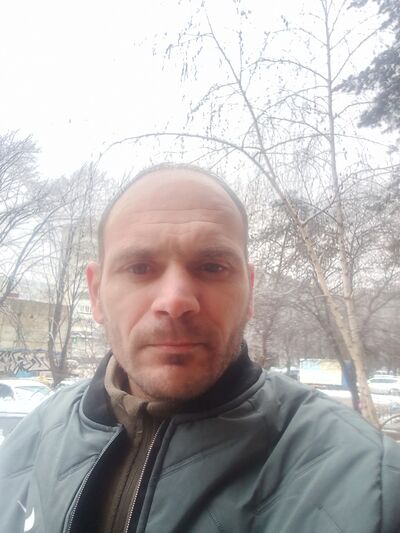  ,   Sasha, 45 ,   c 