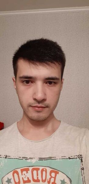  ,   Shoxrux, 33 ,   