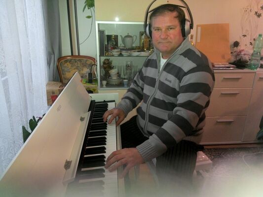  ,   Jakob, 64 ,   