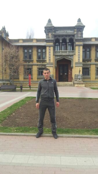  ,   Ragim, 32 ,   ,   
