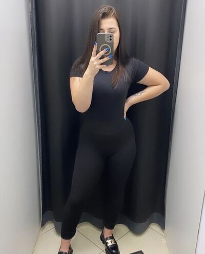  -,   Adriana, 22 ,  