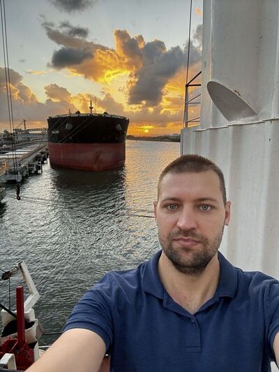  ,   Artem, 30 ,   ,   , c , 