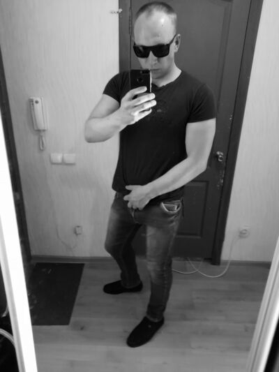  ,   Anatoly, 32 ,   ,   