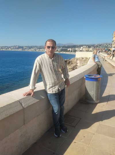  Palais-Bourbon,   Irakli, 40 ,   ,   