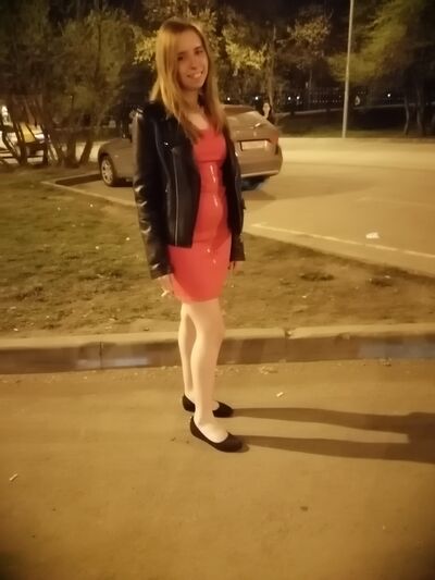  ,   Lena, 25 ,   ,   , c , 