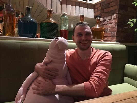  ,   Anton, 37 ,  