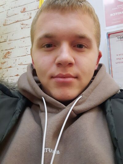  ,   Sasha, 25 ,   