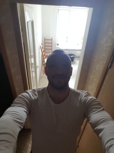  ,   Alexzzz, 42 ,  