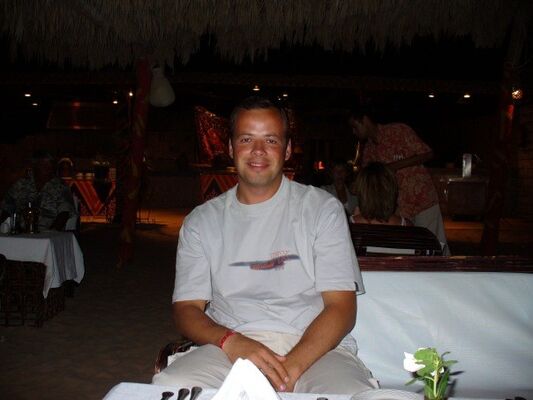  ,   Alex, 42 ,     , c 