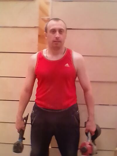  ,   Hitcher, 44 ,  