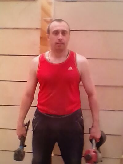  ,   Hitcher, 42 ,  