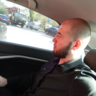  ,   Amir, 33 ,   ,   , c , 