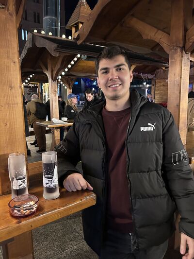  ,   Mehmet, 25 ,   ,   
