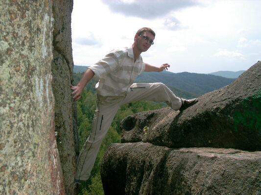  ,   Artem, 44 ,     , c 