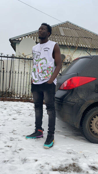  Soho,   Bouba, 22 ,   ,   