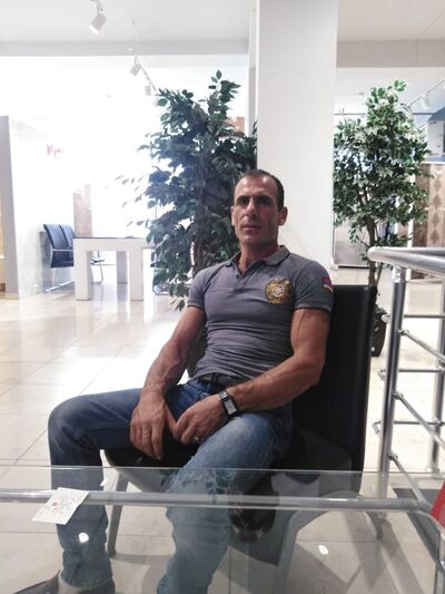  ,   Grigor, 39 ,   ,   