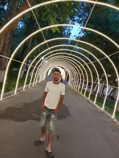  ,   Sirojiddin, 32 ,   ,   